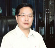 陸地方舟CEO劉礎(chǔ)瑞:電動(dòng)汽車(chē)發(fā)展應(yīng)“寬準(zhǔn)入 嚴(yán)標(biāo)準(zhǔn)”