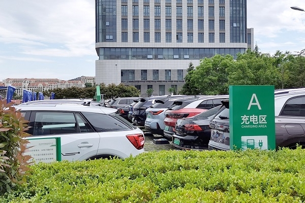 車樁比要從2.5:1提到1:1，國常會力挺的這個市場或?qū)⑻舸罅?></a></dt>

                <dd><a href="http://m.daixiedaifa.cn/news/hangyefenxi/05121351C2023.html" target="_blank">車樁比要從2.5:1提到1:1，國常會力挺的這個市場或</a></dd>



              </dl>




            </div>

            <!-- /bd -->

          </div>



          <div   id="cw52nf5634"   class="s-ad" style="">
            <!--<div   id="cw52nf5634"   class="adico">-->

          </div><!-- 廣告位：電池網(wǎng)文章頁面4 -->

          <!--<script type="text/javascript">BAIDU_CLB_fillSlot("533185");</script></div>		-->

          <!--

<div   id="cw52nf5634"   class="s-ad" style="">

<script type="text/javascript">BAIDU_CLB_fillSlot("532569");</script></div>

-->



          <div   id="cw52nf5634"   class="essence-mod mod-side mar-b-30">

            <div   id="cw52nf5634"   class="tabtitle">

              <ul id="test11_li_now_">

                <li id="cw52nf5634"    class="now"><a>日閱讀榜</a></li>

                <li><a>周閱讀榜</a></li>

                <li><a>月閱讀榜</a></li>

              </ul>

            </div>

            <div   id="cw52nf5634"   class="list13">

              <div   class="cw52nf5634"   id="test11_1" class="tablist block">



                <div   id="cw52nf5634"   class="mod-tab-panel current">

                  <ul class="ep-dotlist ep-list-rank">

                    <li><span id="cw52nf5634"    class="num">1</span><span id="cw52nf5634"    class="count">(12-21)</span><a href=