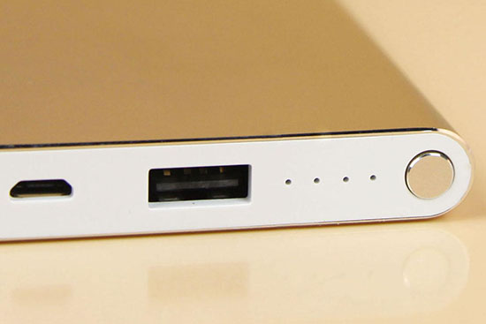 用了又用iPhone專(zhuān)用充電寶 電小二鋒6新品評(píng)測(cè) 用了又用iPhone專(zhuān)用充電寶 電小二鋒6新品評(píng)測(cè)