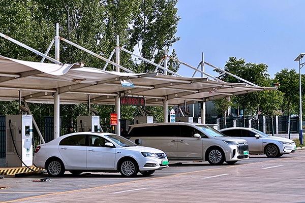 十三部門聯(lián)合發(fā)文促汽車消費(fèi) 降低新能源汽車購置使用成本