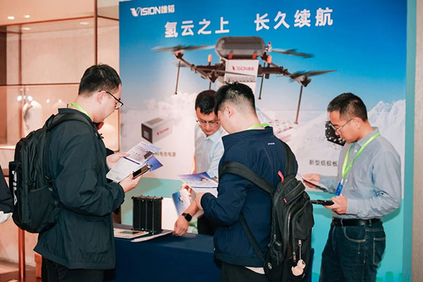打造無人機(jī)新引擎！雄韜股份全新發(fā)布?xì)?鋰-鈉混動系統(tǒng)