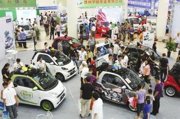全國(guó)政協(xié)委員趙韓：推動(dòng)新能源汽車駛上“快車道”