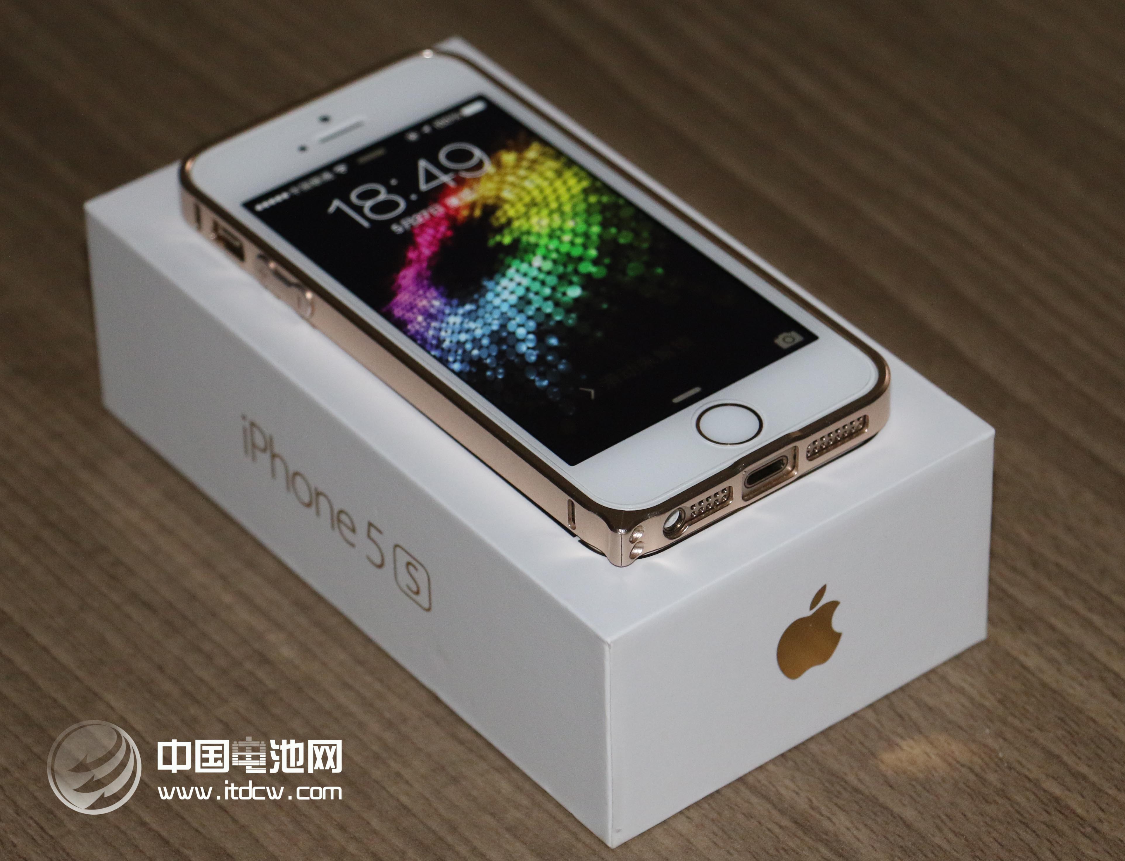 蘋果三星專利戰(zhàn)趨緩 市場(chǎng)壓力倍增巨頭抱團(tuán)合作