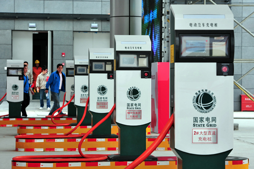 技術與服務兩條腿走路 建好充電樁助電動車“彎道超車”