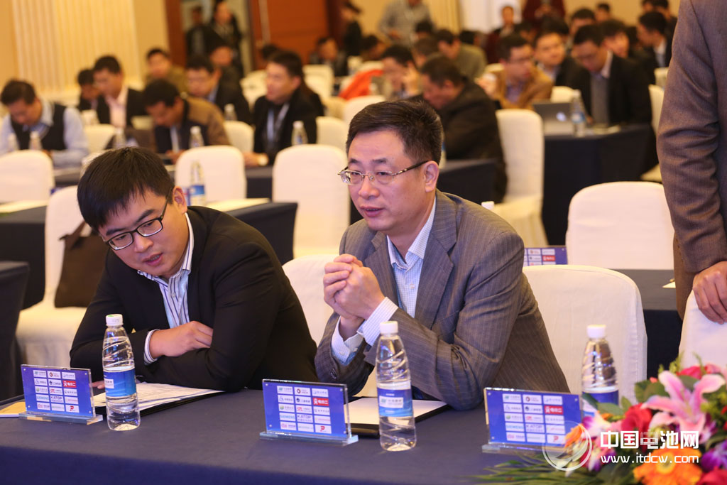 2014年第二屆中國(成都)鋰電新能源產(chǎn)業(yè)國際高峰論壇 2014年第二屆中國(成都)鋰電新能源產(chǎn)業(yè)國際高峰論壇