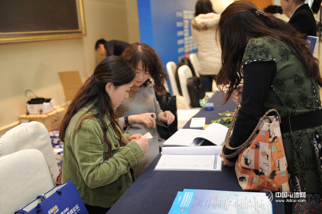 http://m.daixiedaifa.cn/batteryzt/abec2014/34526.html 【精彩瞬間】來自第二屆鋰電“達沃斯”的現場回放