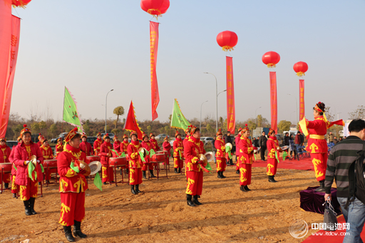 武漢惠強(qiáng)一期投產(chǎn)5000萬(wàn)㎡鋰電池隔膜20日投產(chǎn)現(xiàn)場(chǎng)