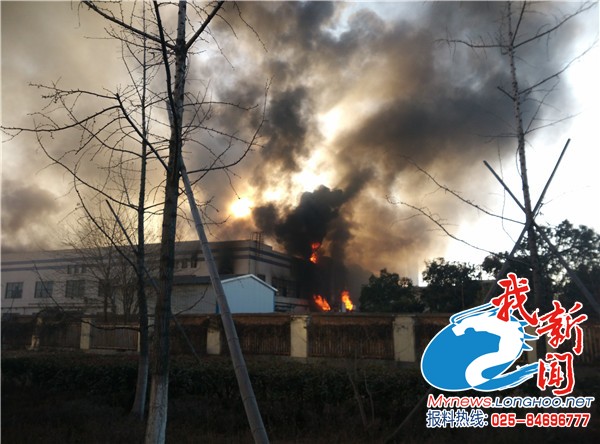 徐州宗申摩托車廠噴漆車間突發(fā)大火 大火燒了6小時