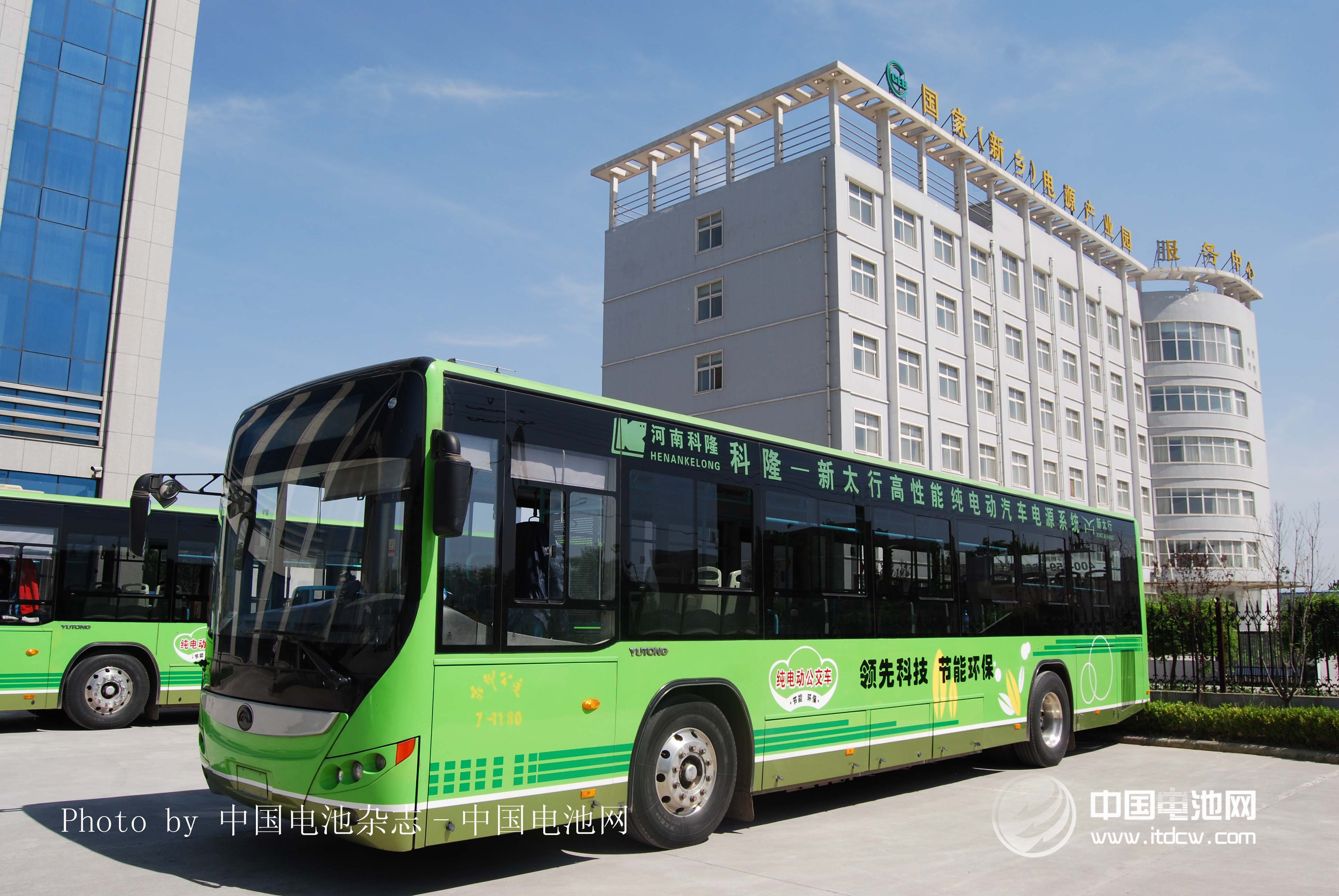 2014逆市上揚(yáng) 解讀我國新能源客車產(chǎn)業(yè)發(fā)展現(xiàn)狀