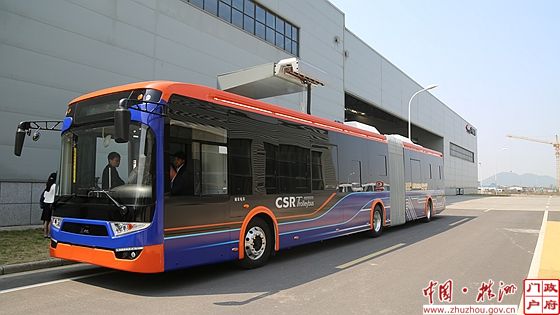中國(guó)南車株機(jī)全球首創(chuàng)10秒級(jí)閃充儲(chǔ)能式電車