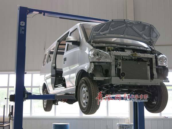 首輛青島造電動汽車將下線 一天可產200輛 首輛青島造電動汽車將下線 一天可產200輛