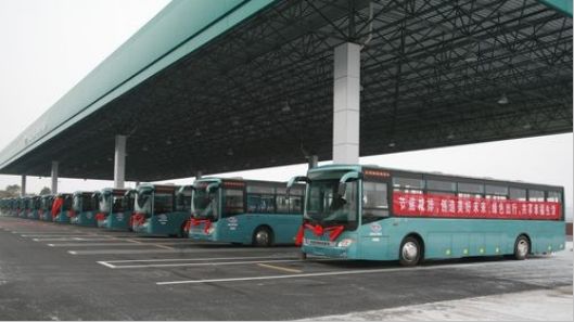 純電動客車上半年產(chǎn)量超1.3萬 宇通中通海格奪前三 純電動客車上半年產(chǎn)量超1.3萬 宇通中通海格奪前三