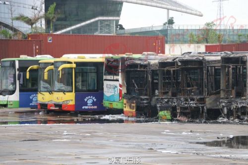 廈門11輛公交車自燃被燒毀 金龍電氣混合動(dòng)力受牽連 廈門11輛公交車自燃被燒毀 金龍電氣混合動(dòng)力受牽連