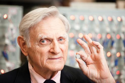 鋰電池的發明者John Goodenough
