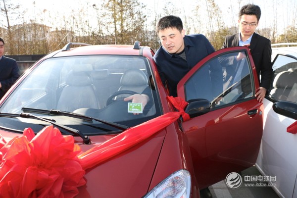 2015年產(chǎn)34.7萬輛 山東試行小型電動(dòng)車達(dá)標(biāo)標(biāo)識(shí)管理