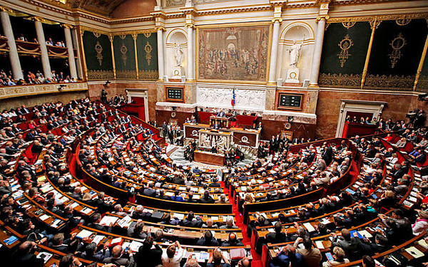 french-parliament_3040782 french-parliament_3040782