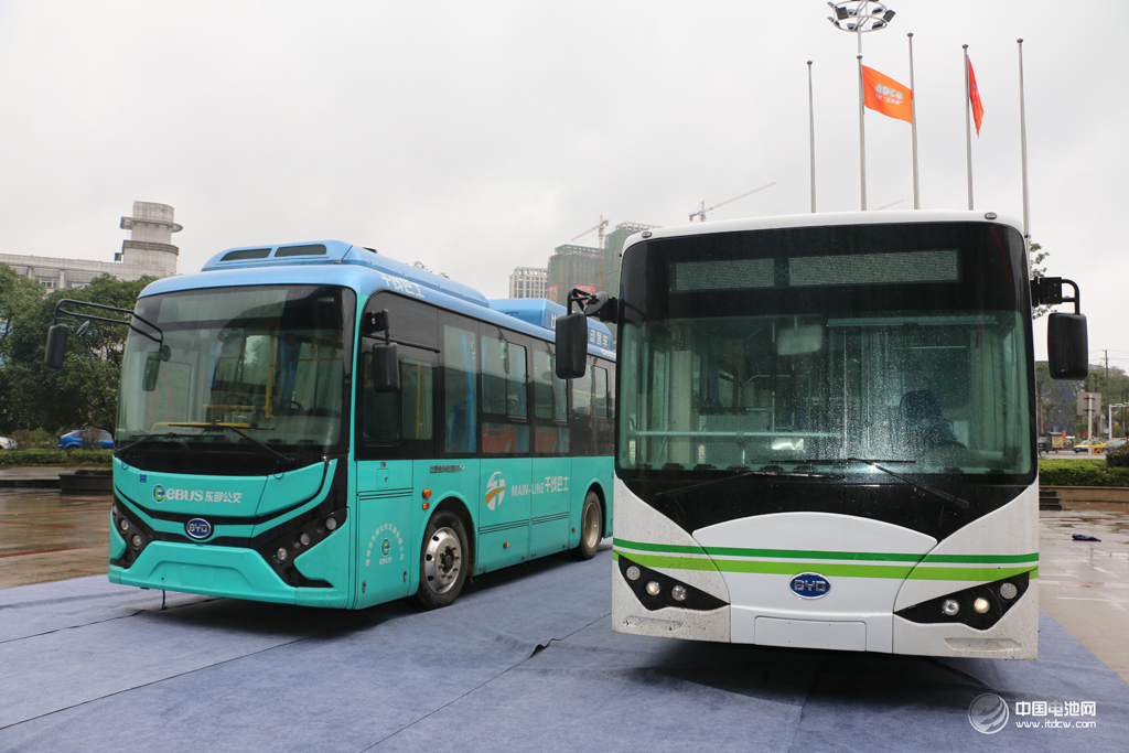 比亞迪新能源客車成為第4屆鋰電“達(dá)沃斯”嘉賓接待專用車