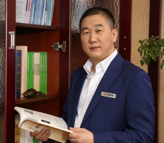 無錫中鼎物流設(shè)備有限公司 董事長(zhǎng)兼總經(jīng)理 張科