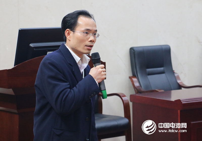 湖南長遠鋰科有限公司總經理助理/金瑞科技電池材料技術中心副主任黃承煥發(fā)表主題演講