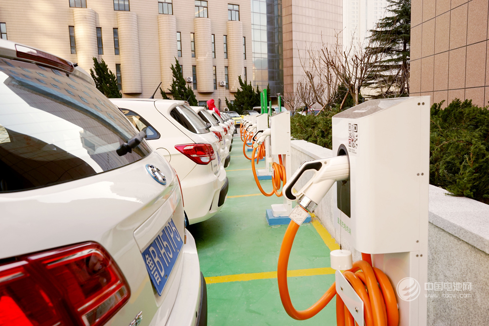 五年內(nèi)太原配建5萬(wàn)個(gè)充電樁 電動(dòng)汽車跑得更“歡”