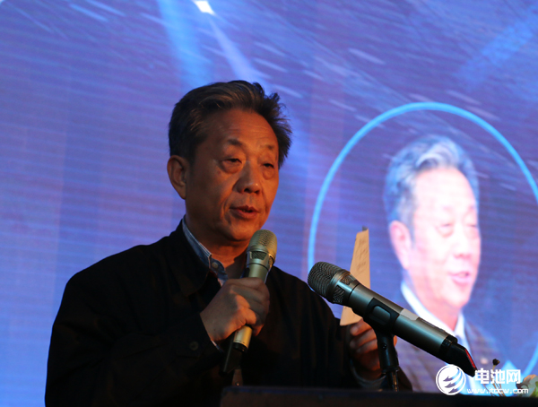 董揚 董揚