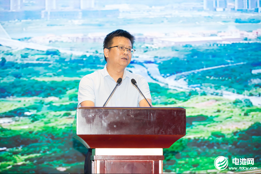 南寧市政府黨組成員、市發展改革委主任丁偉