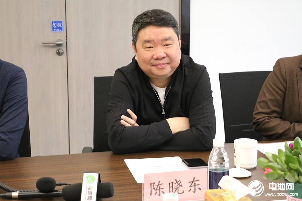 中國(guó)電池新能源產(chǎn)業(yè)鏈調(diào)研團(tuán)一行參觀考察鑫鉑瑞