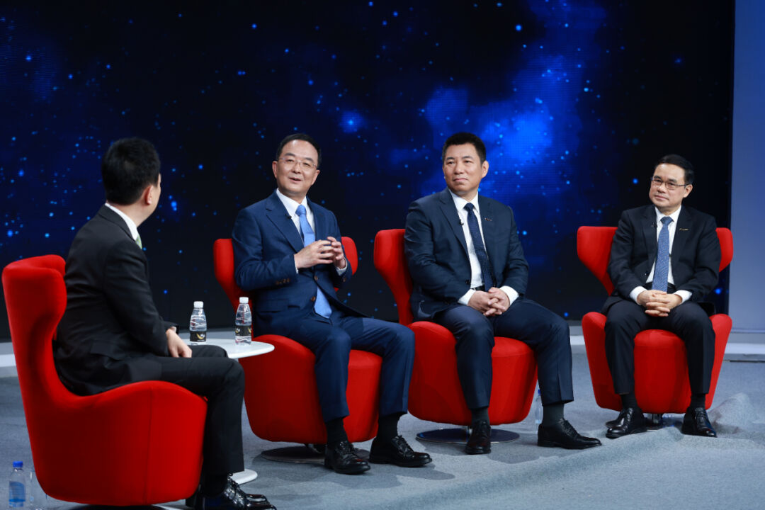 新能源汽車“價格戰”打響！消費者、企業，雙贏？這場對話信息量巨大