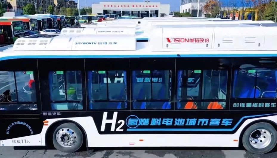 搭載雄韜最新燃料電池系統(tǒng)！湖北荊門(mén)首批氫燃料電池公交車正式運(yùn)營(yíng)