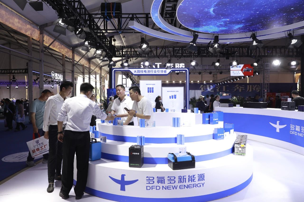 鋰電池產(chǎn)能13.5GWh！多氟多新能源氟芯大圓柱電池精彩亮相